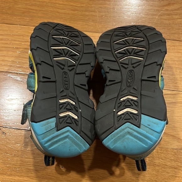 KEEN boys Newport H2O sandals size 9. - Picture 6 of 9